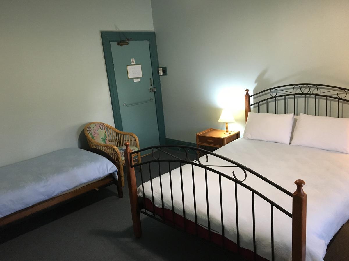 Settlers Arms Hotel Dungog Exterior photo